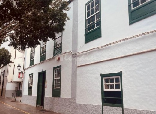 Plot - Revente -
            Arona - 84332