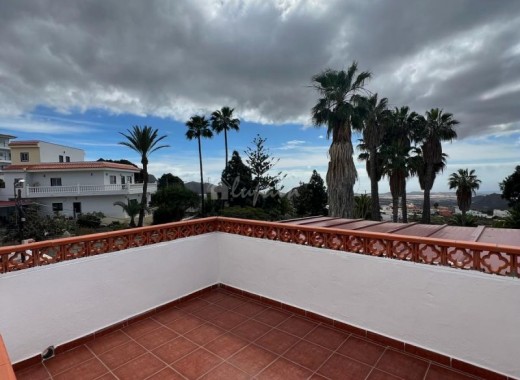 Villa - Revente -
            Arona - 67037