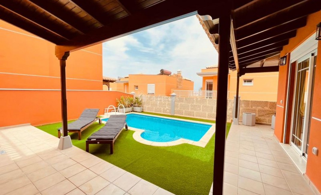 Sale - Villa - Los Cristianos - Mesetas De Mar Los Cristianos Tenerife