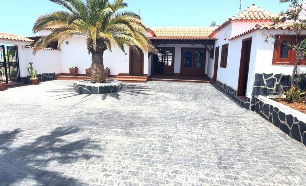 Sale - Villa - Los Gigantes