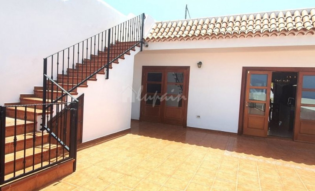 Sale - Villa - Los Gigantes