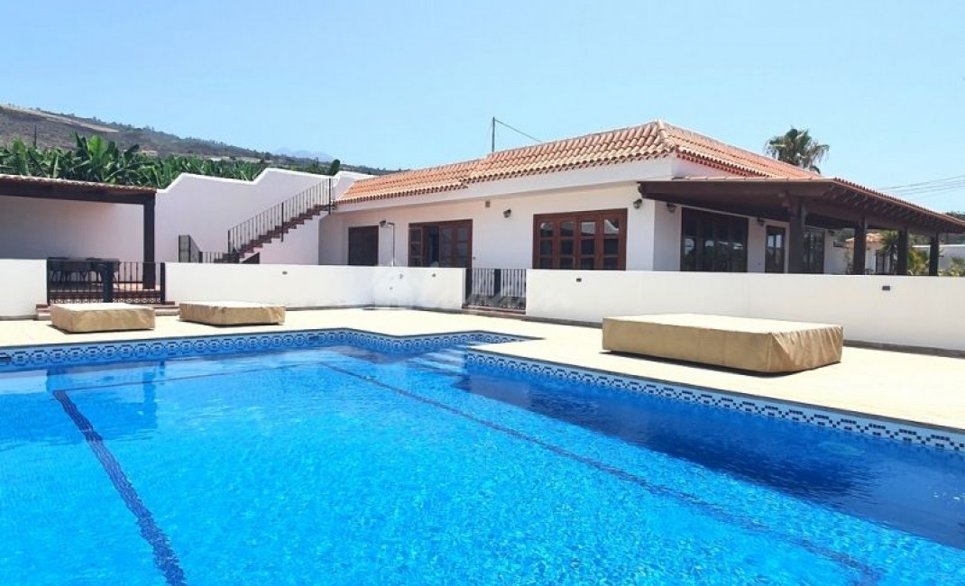 Sale - Villa - Los Gigantes