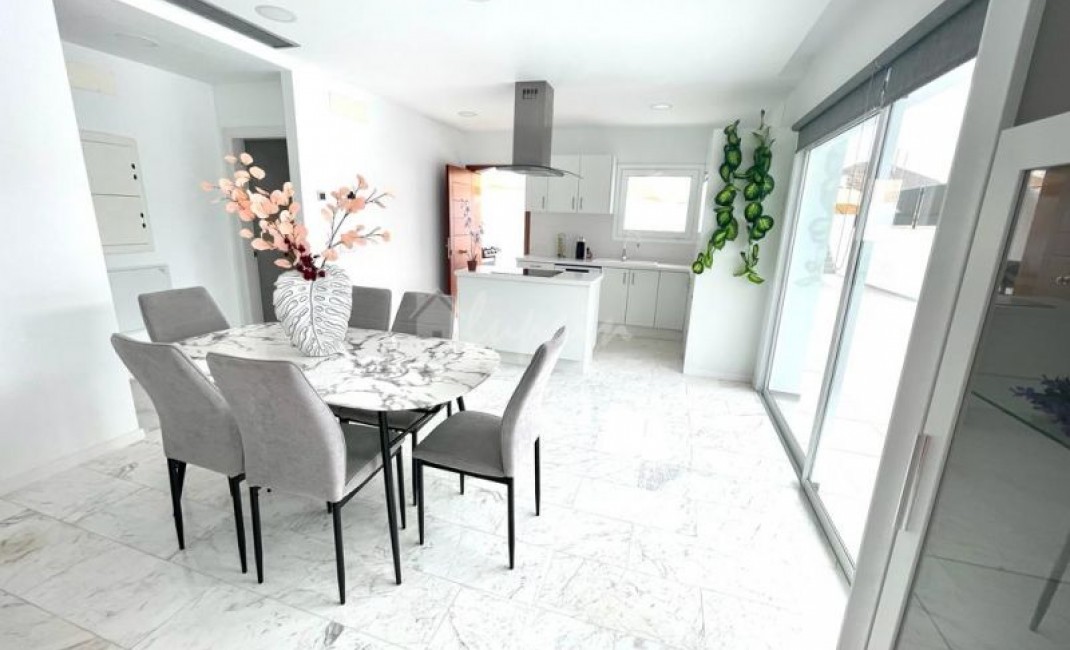 Sale - Villa - San Eugenio - Caldera Del Rey San Eugenio