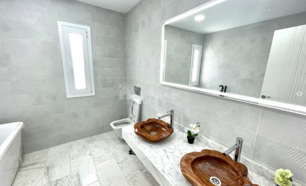 Sale - Villa - San Eugenio - Caldera Del Rey San Eugenio