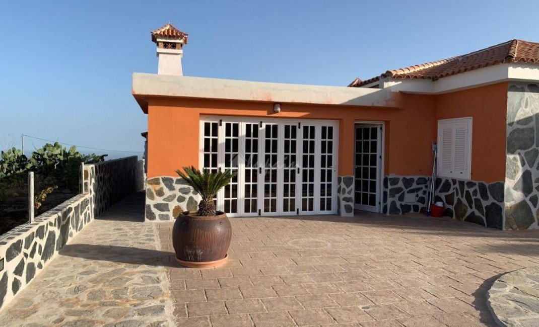 Sale - Villa - El Roque