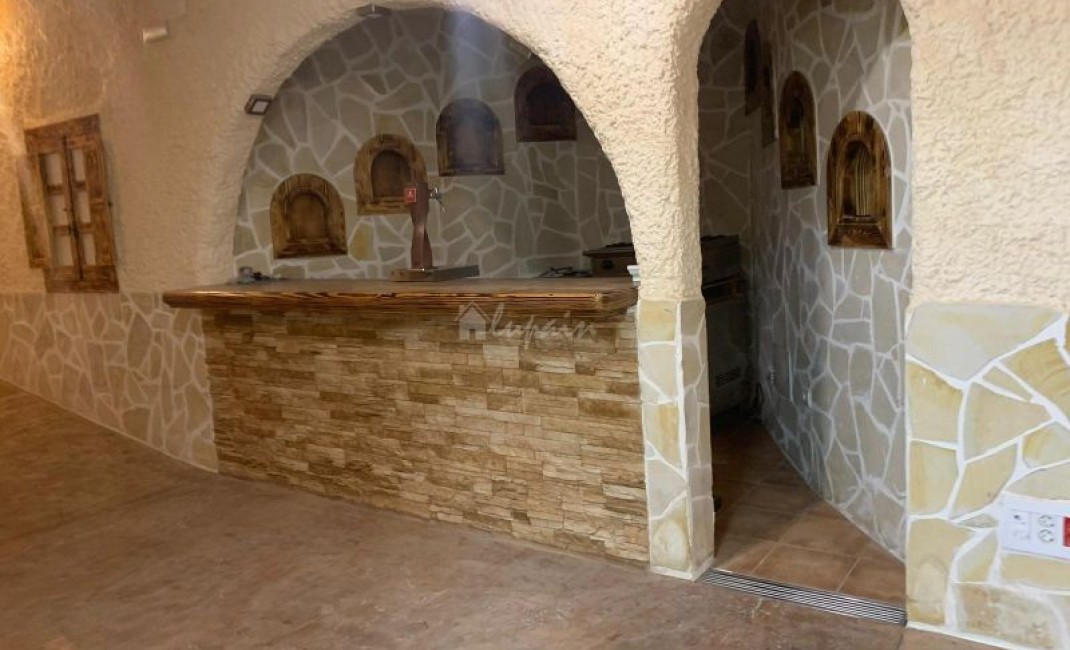 Sale - Villa - El Roque