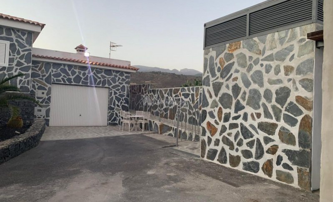 Sale - Villa - El Roque