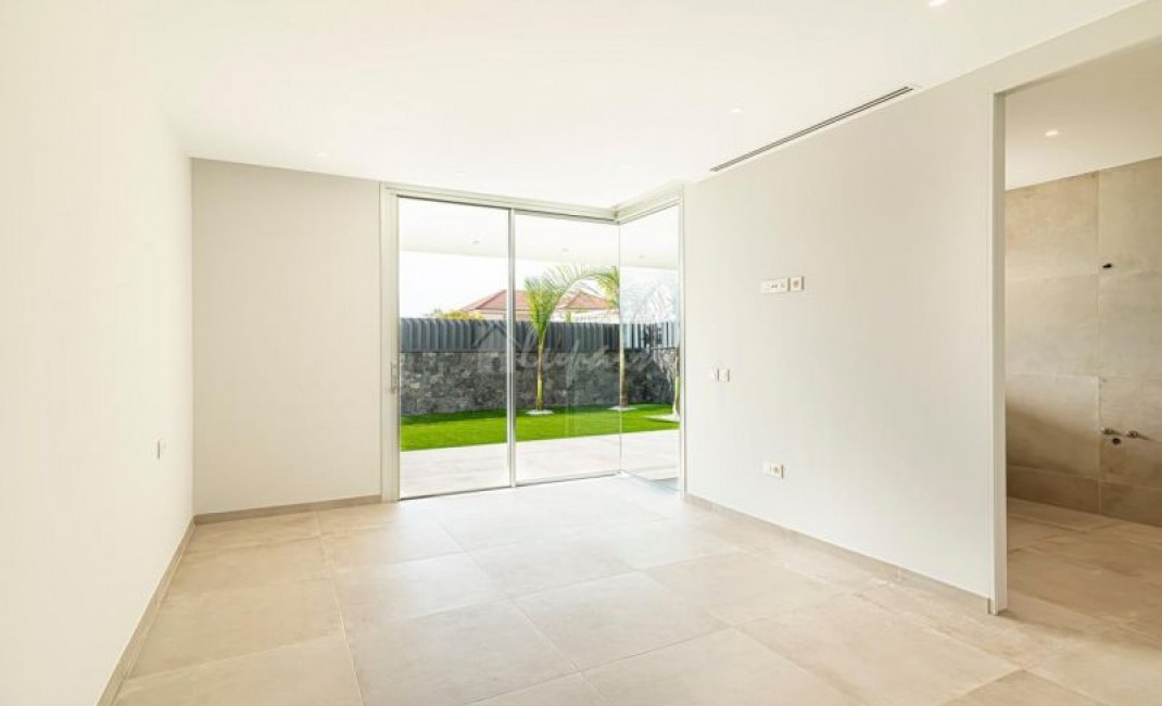 Revente - Villa - Callao Salvaje