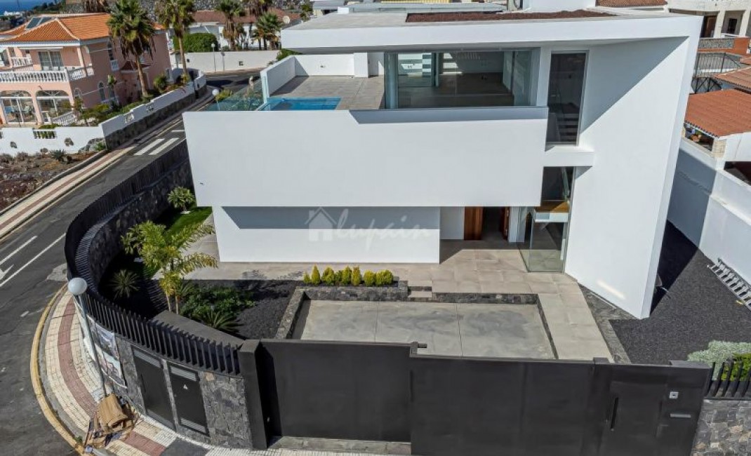 Revente - Villa - Callao Salvaje