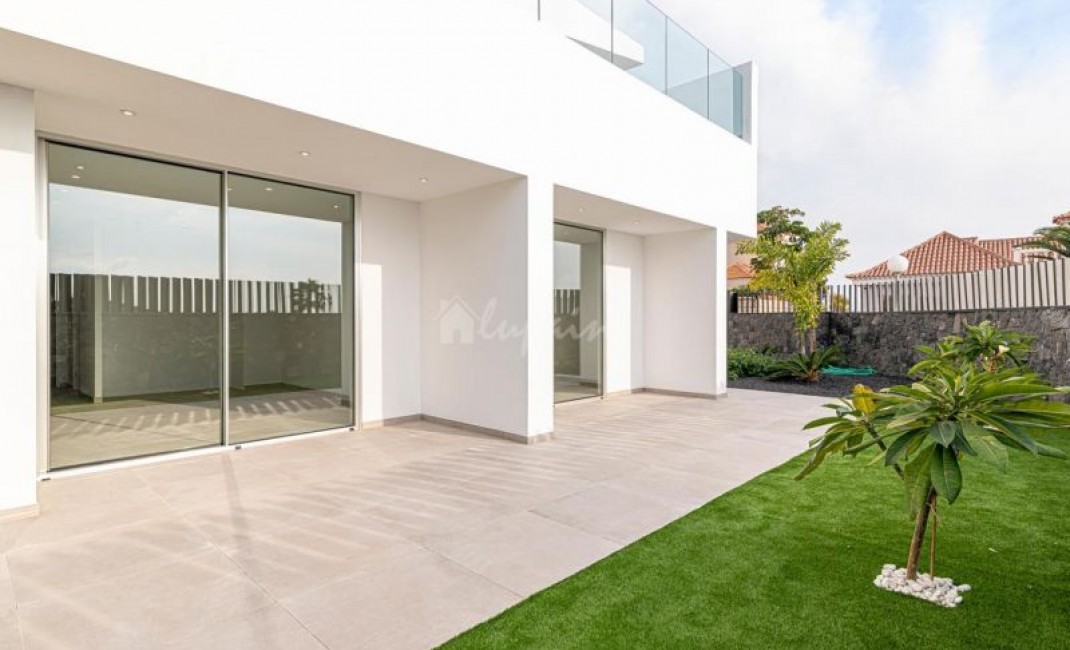 Revente - Villa - Callao Salvaje