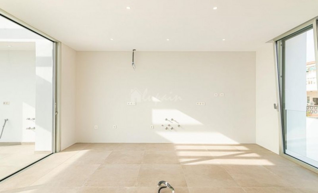 Revente - Villa - Callao Salvaje