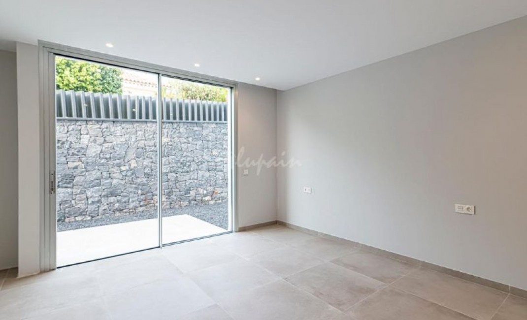 Revente - Villa - Callao Salvaje