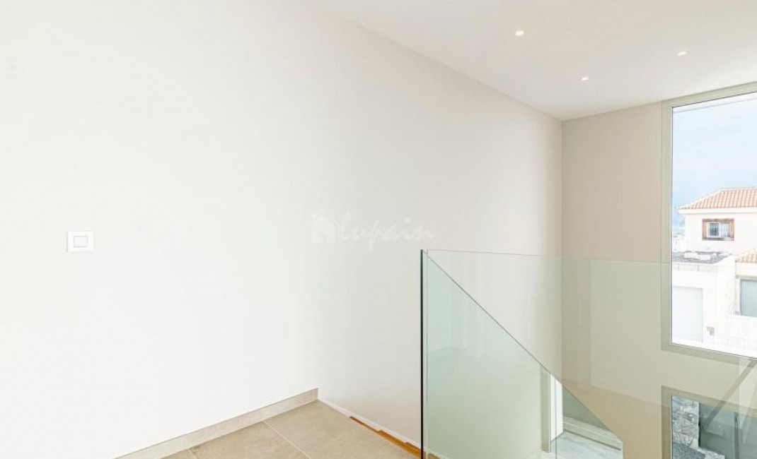 Revente - Villa - Callao Salvaje