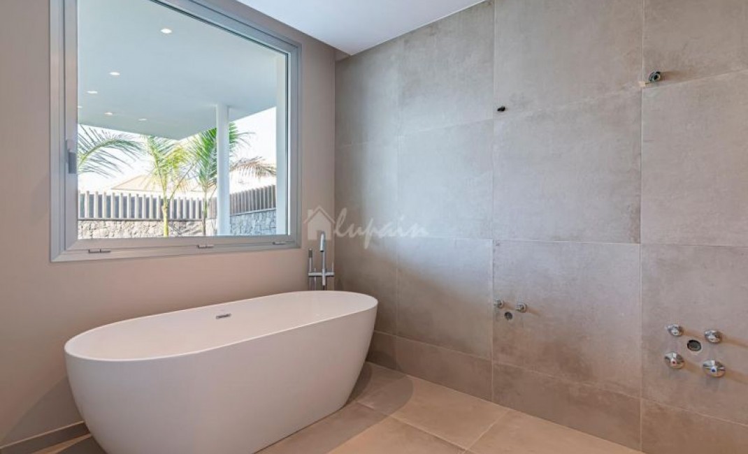 Revente - Villa - Callao Salvaje