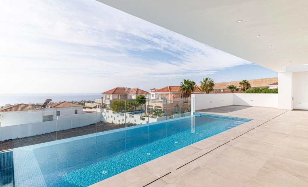 Revente - Villa - Callao Salvaje