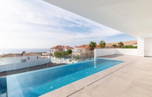 Revente - Villa - Callao Salvaje