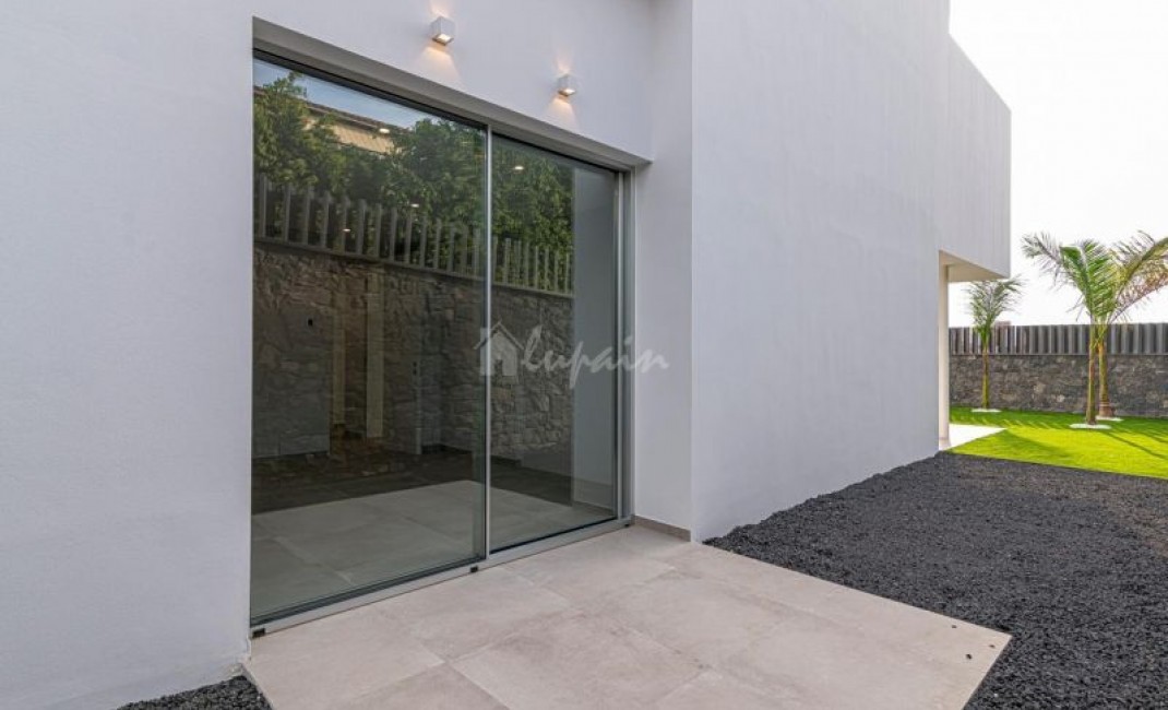 Revente - Villa - Callao Salvaje