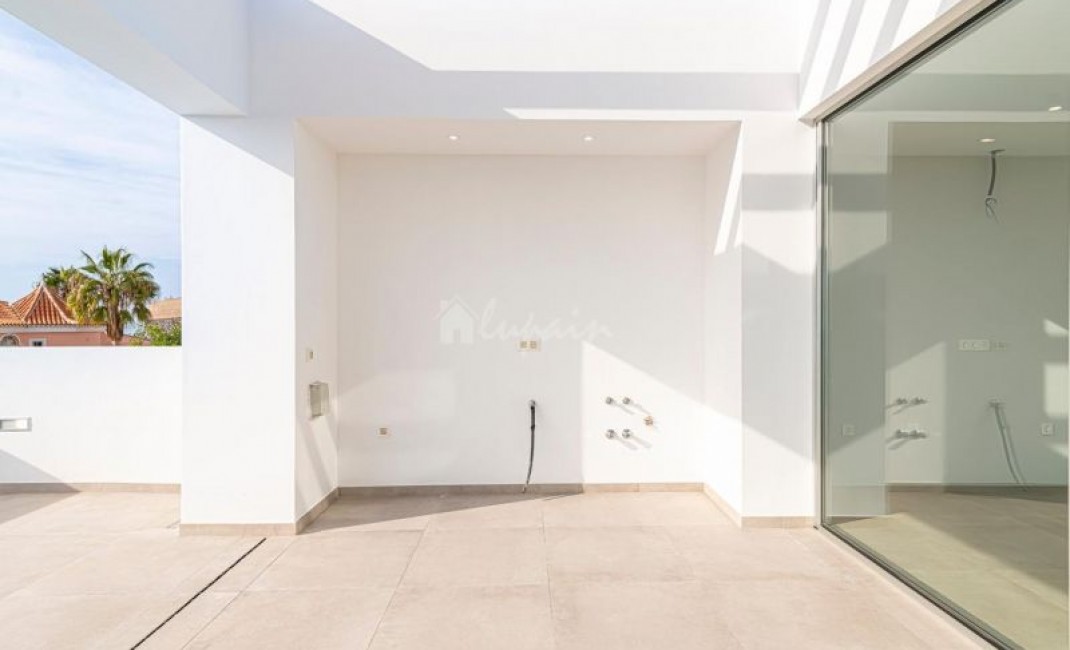 Revente - Villa - Callao Salvaje