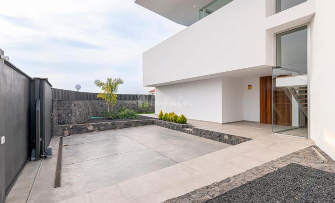 Revente - Villa - Callao Salvaje