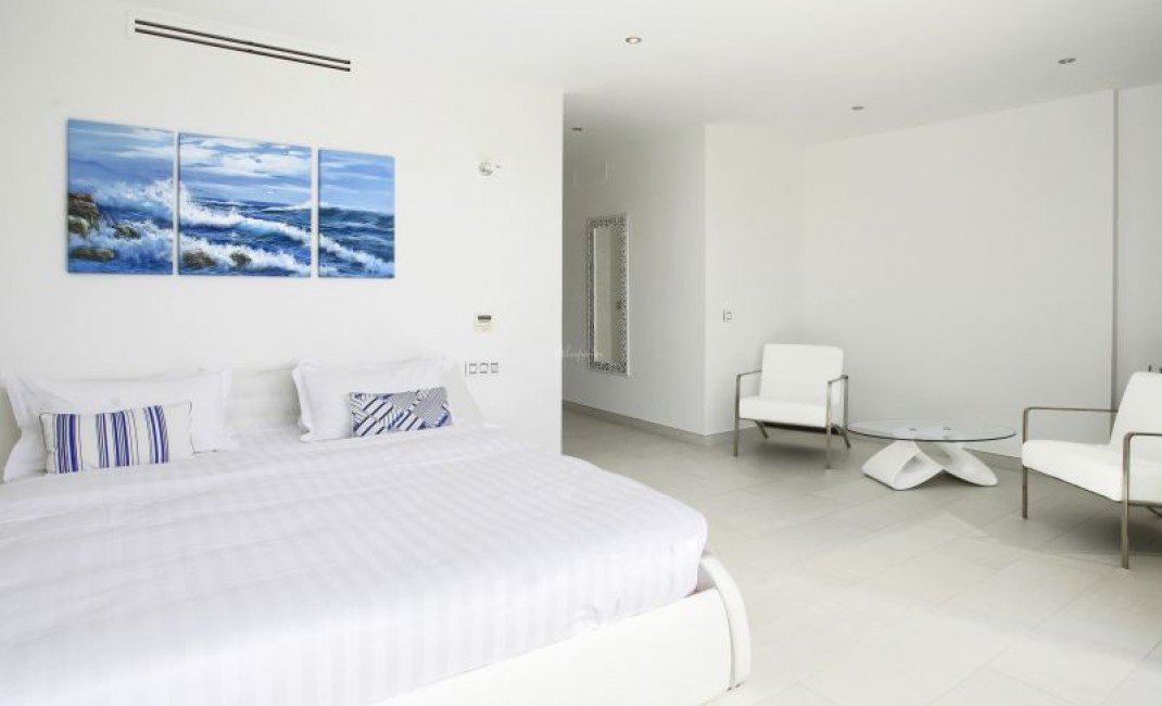 Sale - Villa - La Caleta