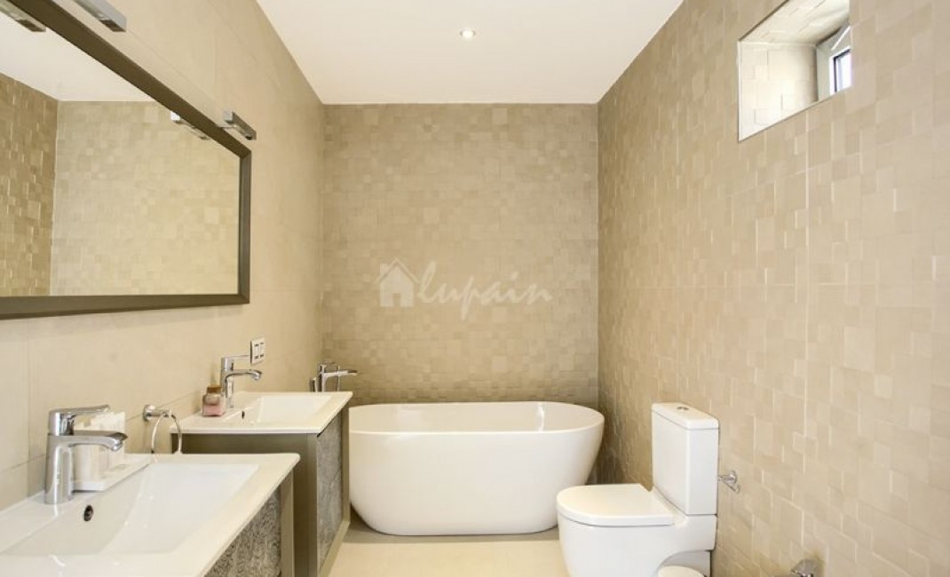 Sale - Villa - La Caleta