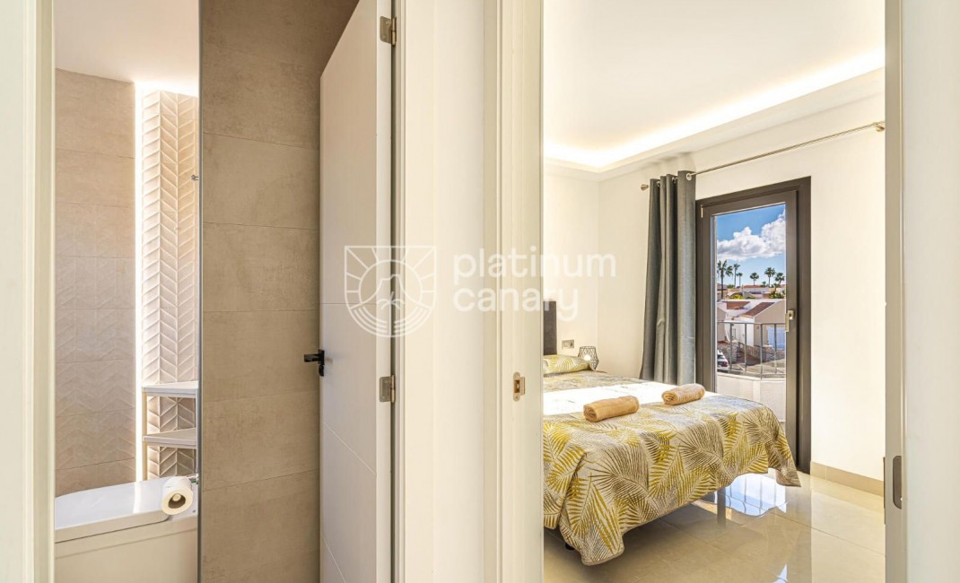 Sale - Villa - Golf Del Sur - Santa Cruz Tenerife