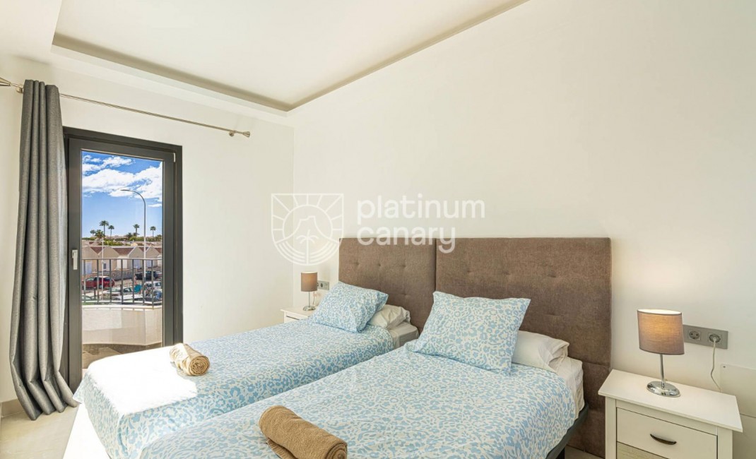Sale - Villa - Golf Del Sur - Santa Cruz Tenerife