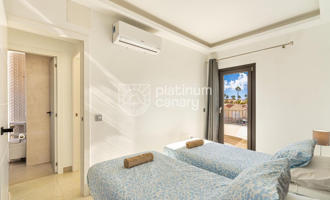 Sale - Villa - Golf Del Sur - Santa Cruz Tenerife