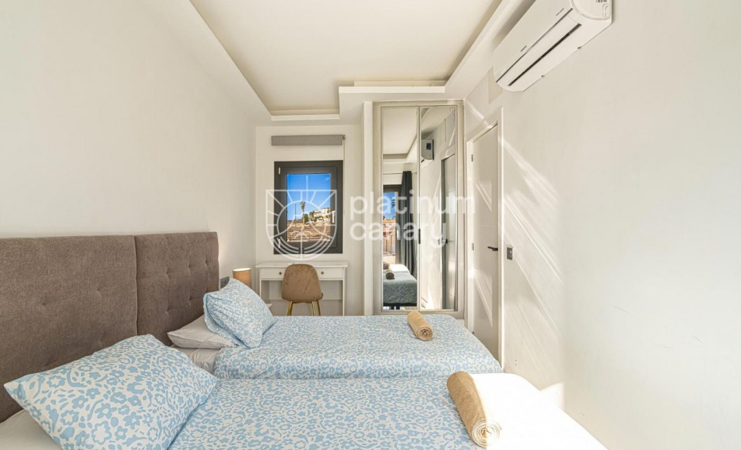 Sale - Villa - Golf Del Sur - Santa Cruz Tenerife