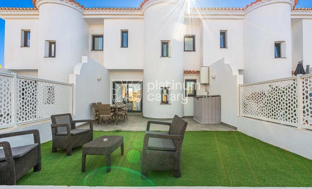 Sale - Villa - Golf Del Sur - Santa Cruz Tenerife