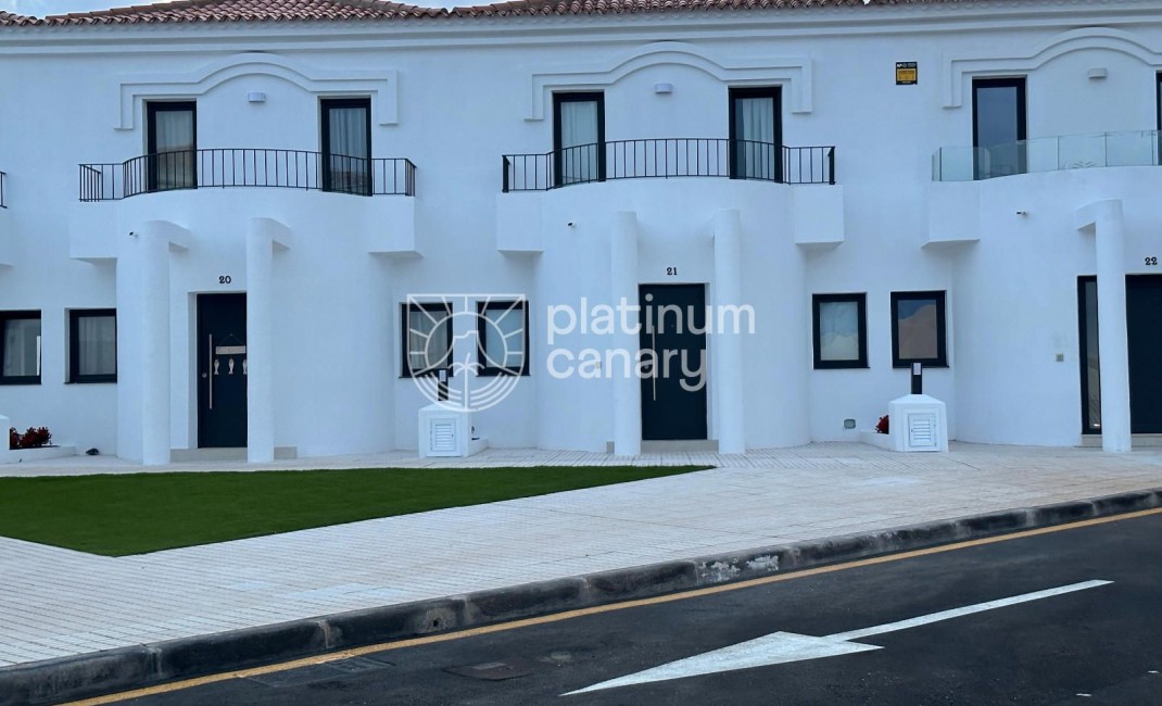 Sale - Villa - Golf Del Sur - Santa Cruz Tenerife