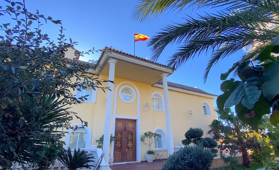 Sale - Villa - Altea