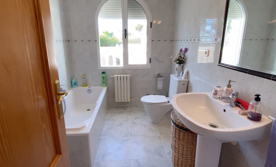 Sale - Villa - Altea