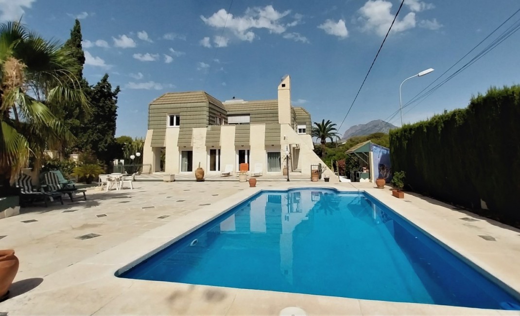 Sale - Villa - Benidorm