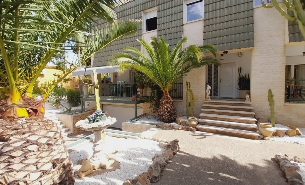 Sale - Villa - Benidorm