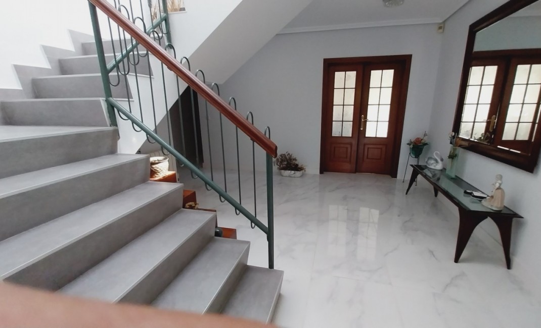 Sale - Villa - Benidorm