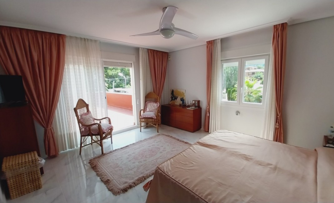 Sale - Villa - Benidorm