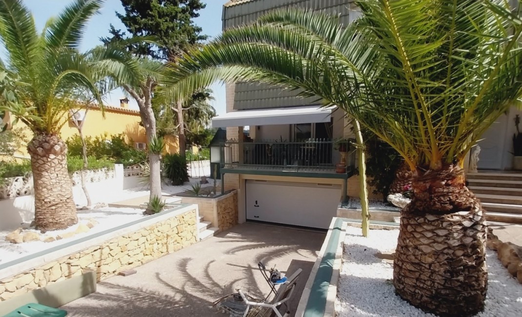 Sale - Villa - Benidorm