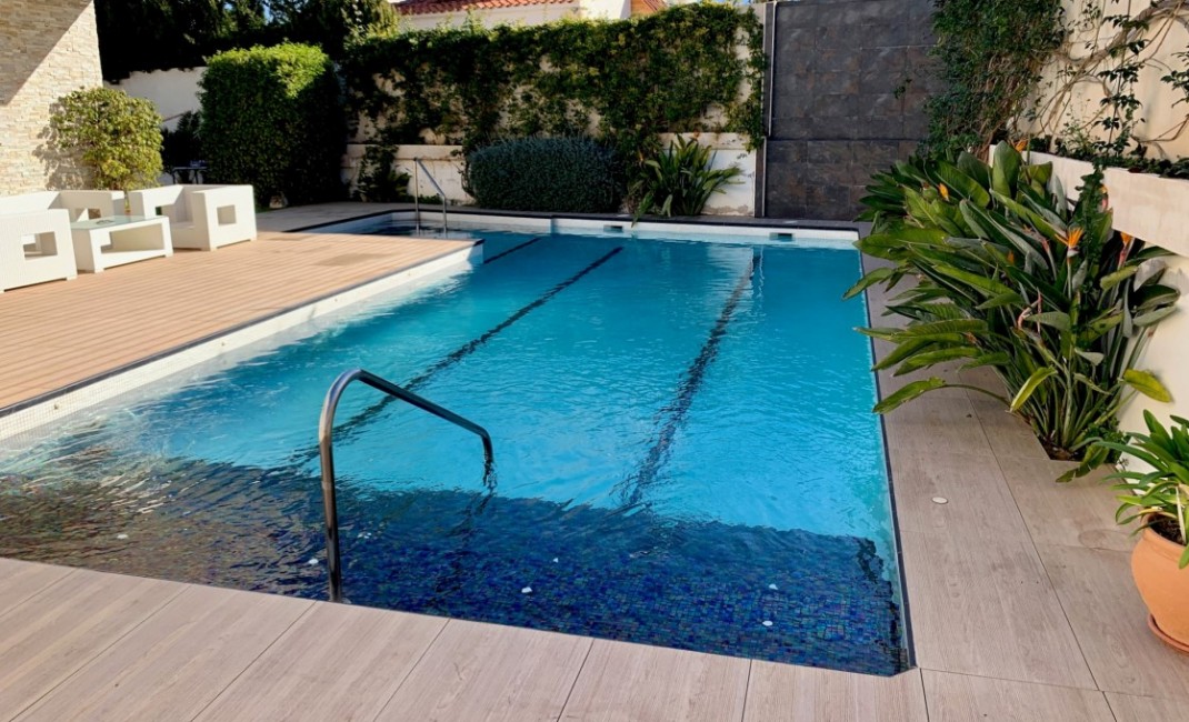 Sale - Villa - Albir