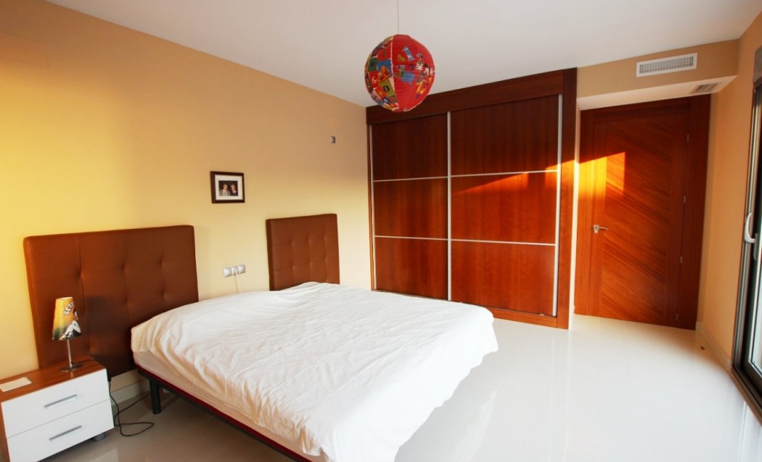 Sale - Villa - Albir