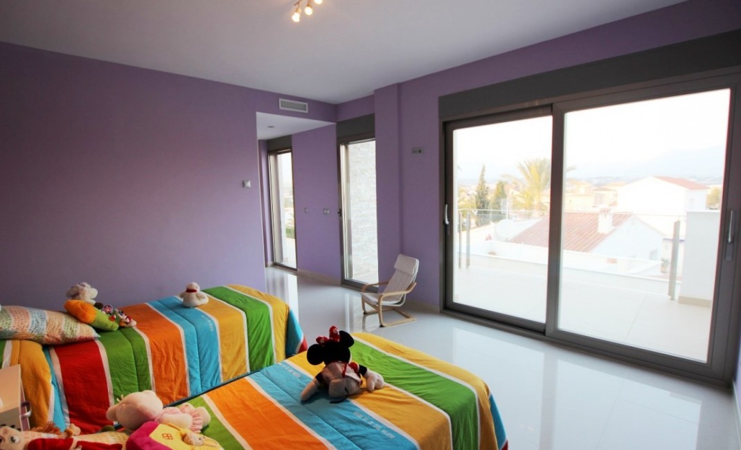 Sale - Villa - Albir