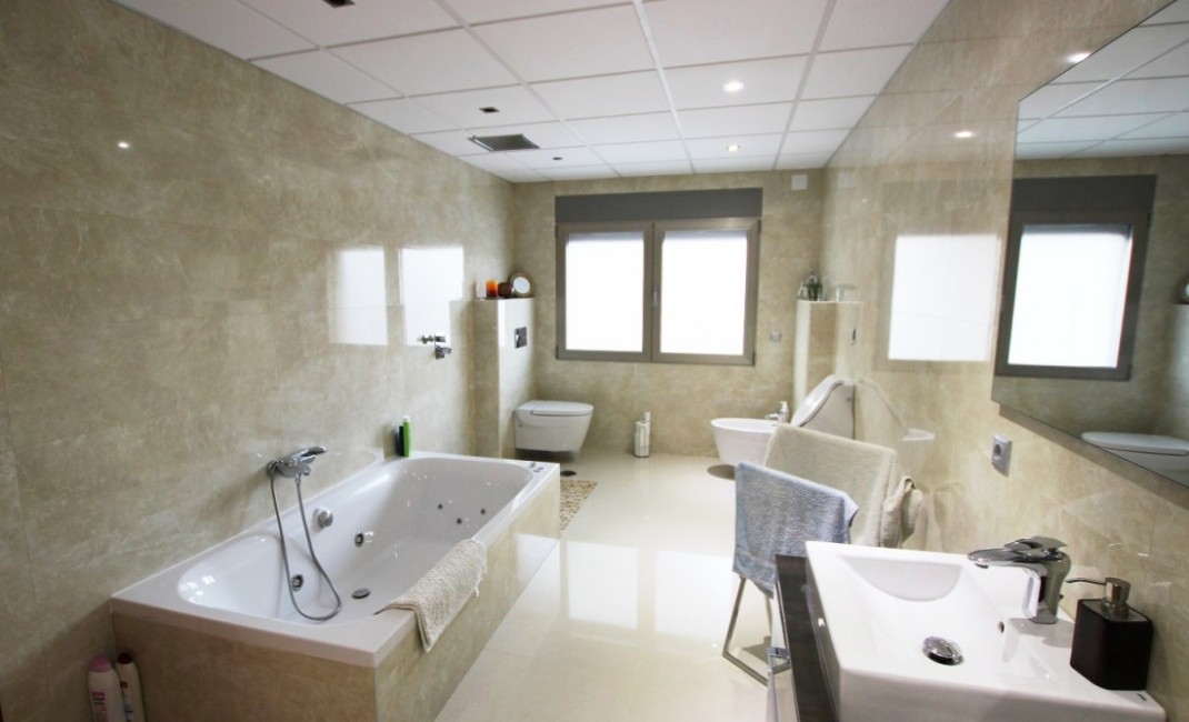 Sale - Villa - Albir