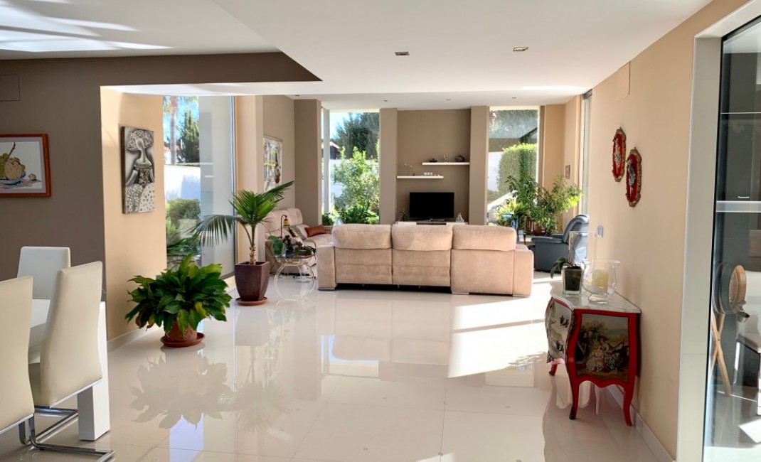 Sale - Villa - Albir