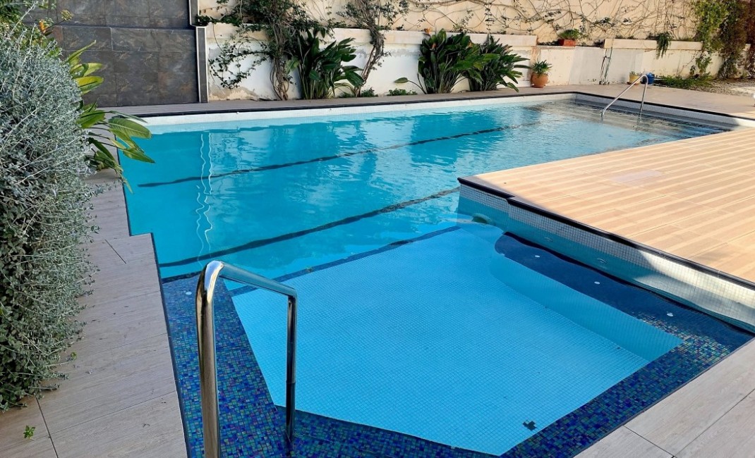 Sale - Villa - Albir