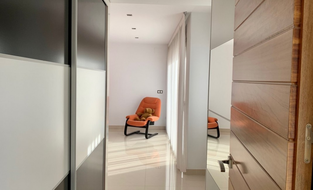 Sale - Villa - Albir