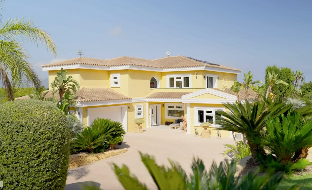 Sale - Villa - La Nucia - La nucia