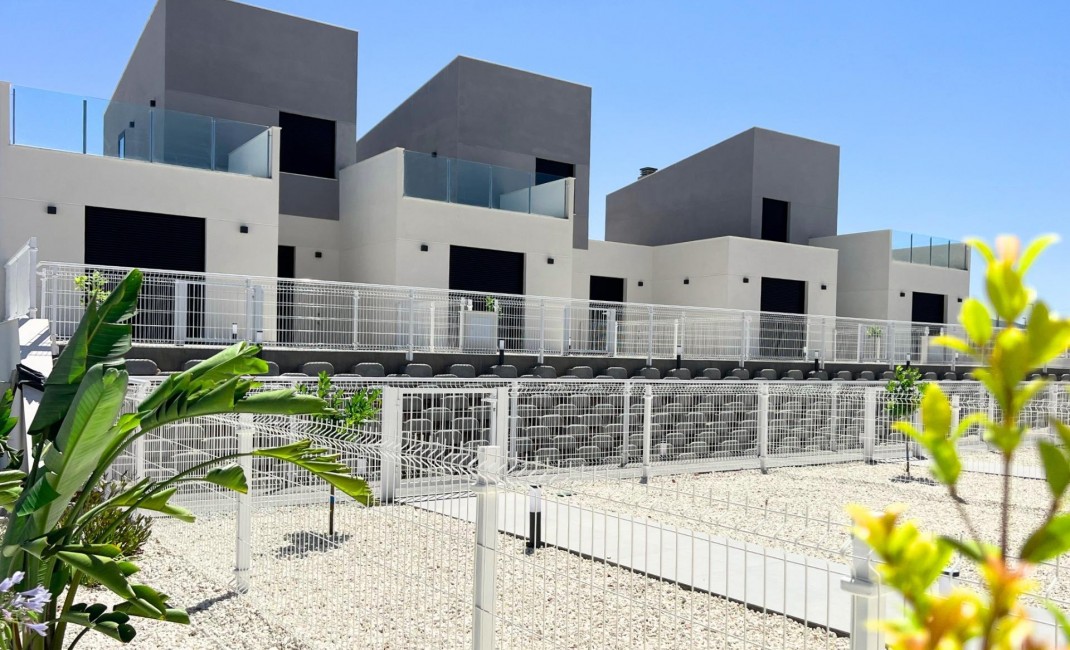 New Build - Townhouse - BAÑOS Y MENDIGO