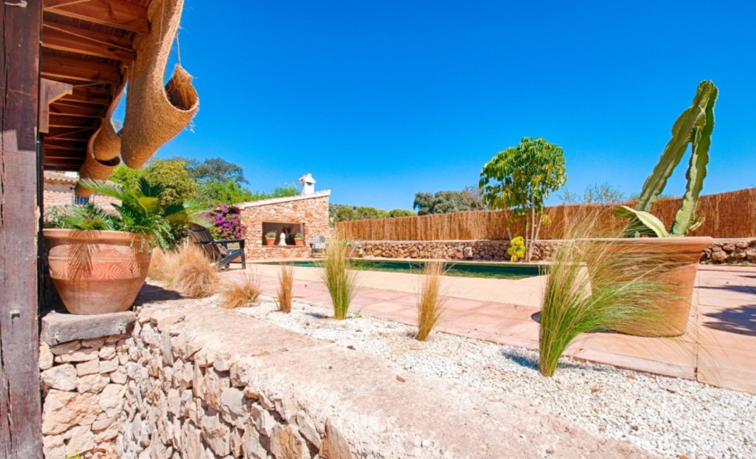 Revente - Plot - Senija - Campo