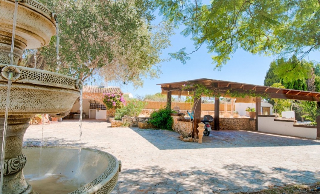 Revente - Plot - Senija - Campo