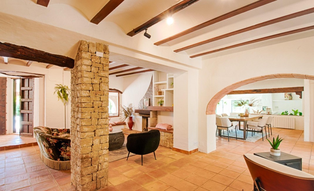 Revente - Plot - Senija - Campo